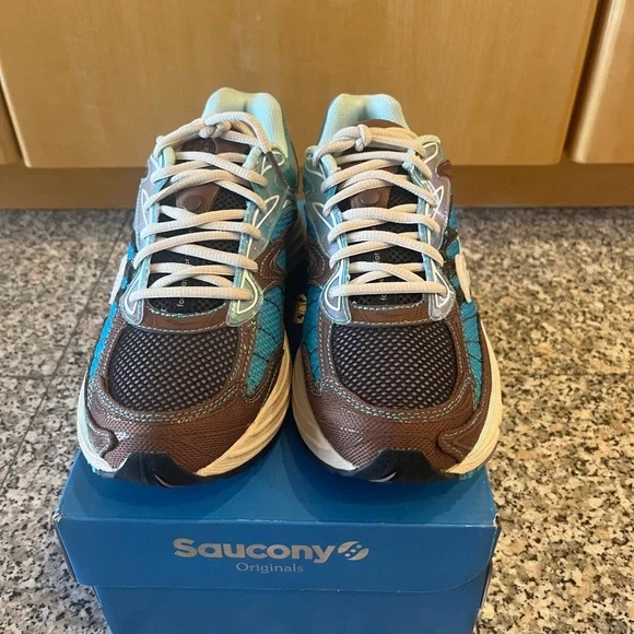 New PROGRID OMNI 9 Saucony Sneakers size 6 men’s and 6 big boy - Picture 2 of 7